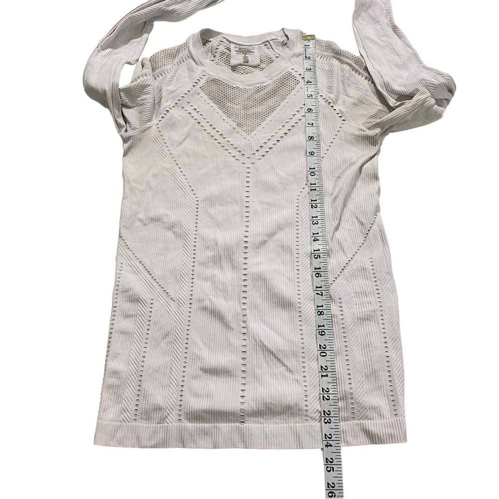 Athleta Oxygen Women Seamless Long Sleeve Mesh Cut Out Shirt Sz Sm Ivory - Picture 11 of 12